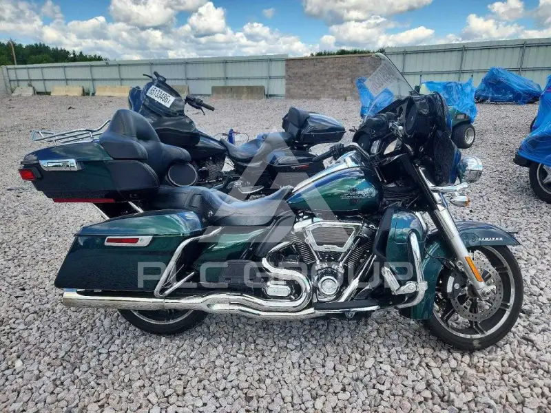 2021 Harley-Davidson FL photo