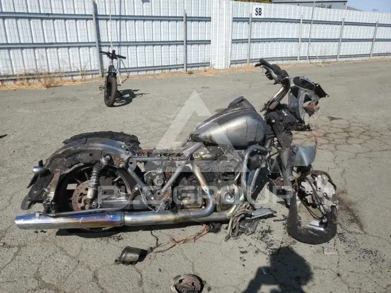 2021 Harley-Davidson FL photo