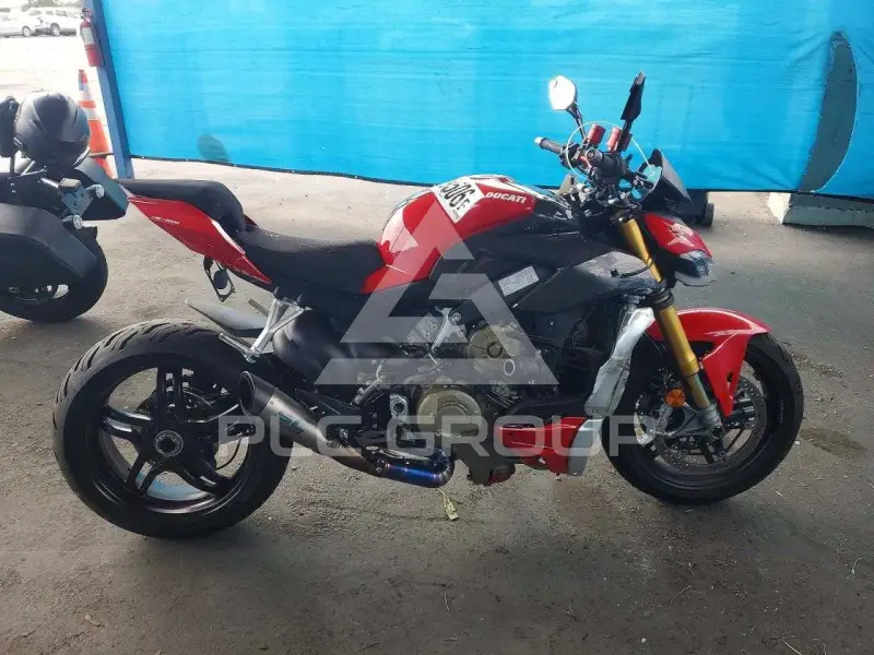 2021 Ducati STREETFIGHTER фото