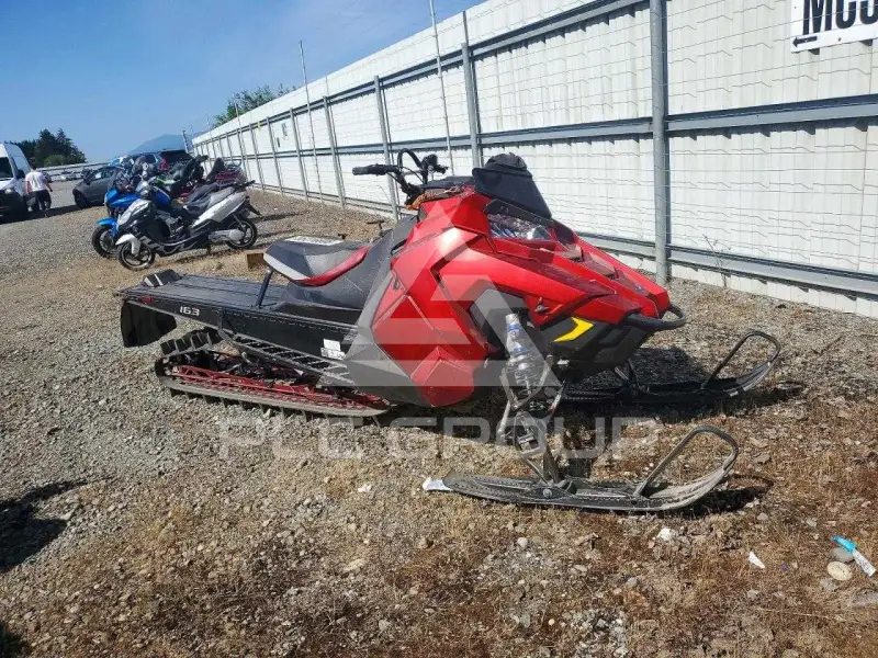 2021 Polaris  фото