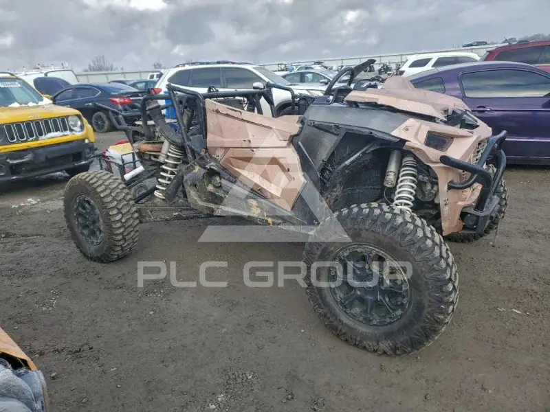 2021 Polaris Rzr photo