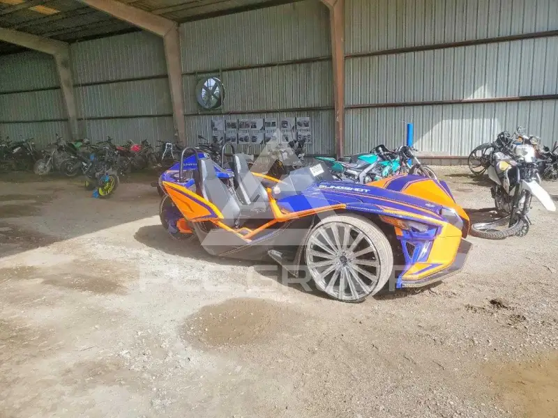 2021 Polaris Slingshot фото