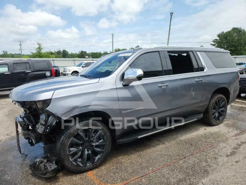2021 Chevrolet Suburan photo