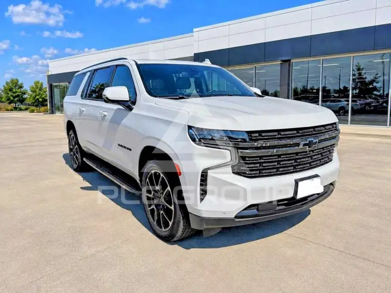 2021 Chevrolet Suburan photo