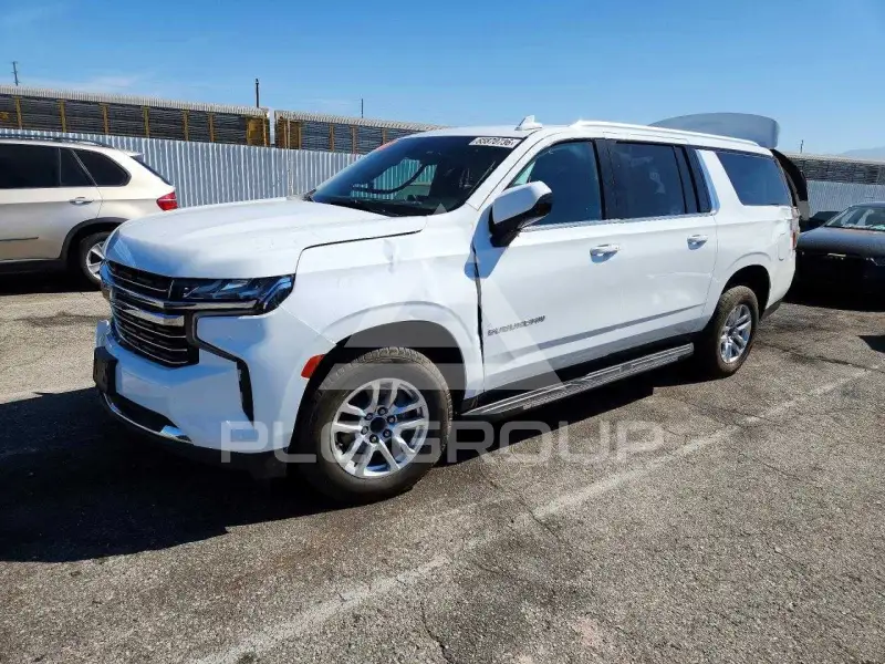 2021 Chevrolet Suburan photo