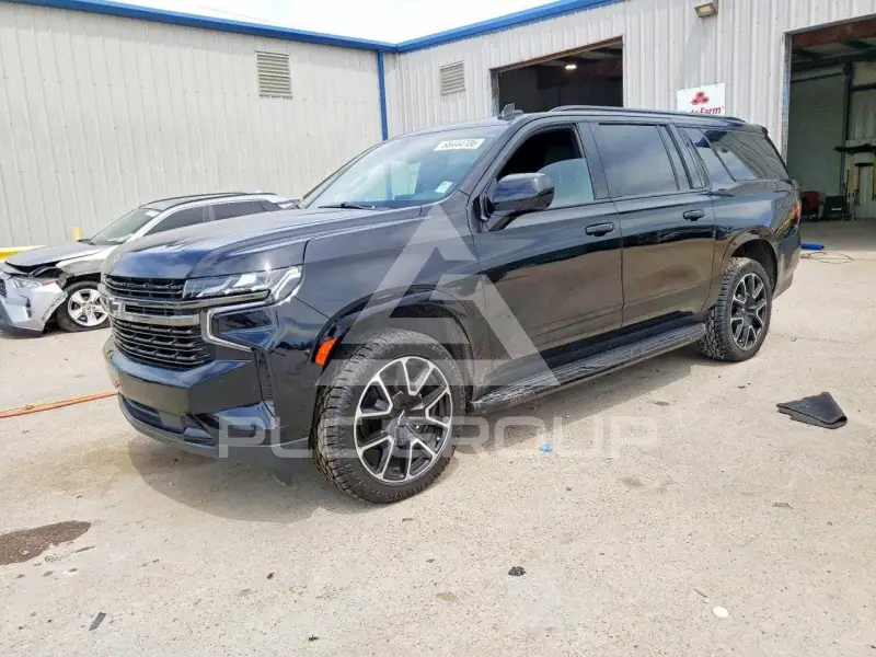 2021 Chevrolet Suburan photo
