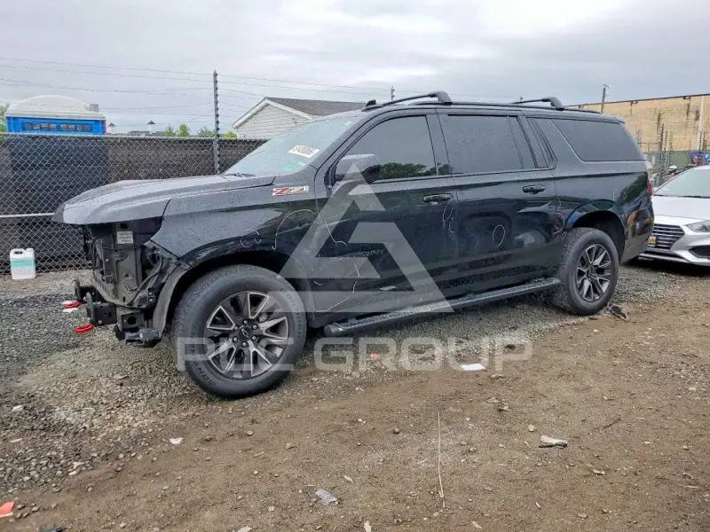 2021 Chevrolet Suburan photo