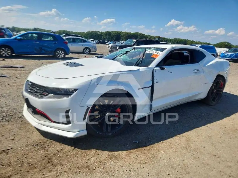 2021 Chevrolet Camaro photo