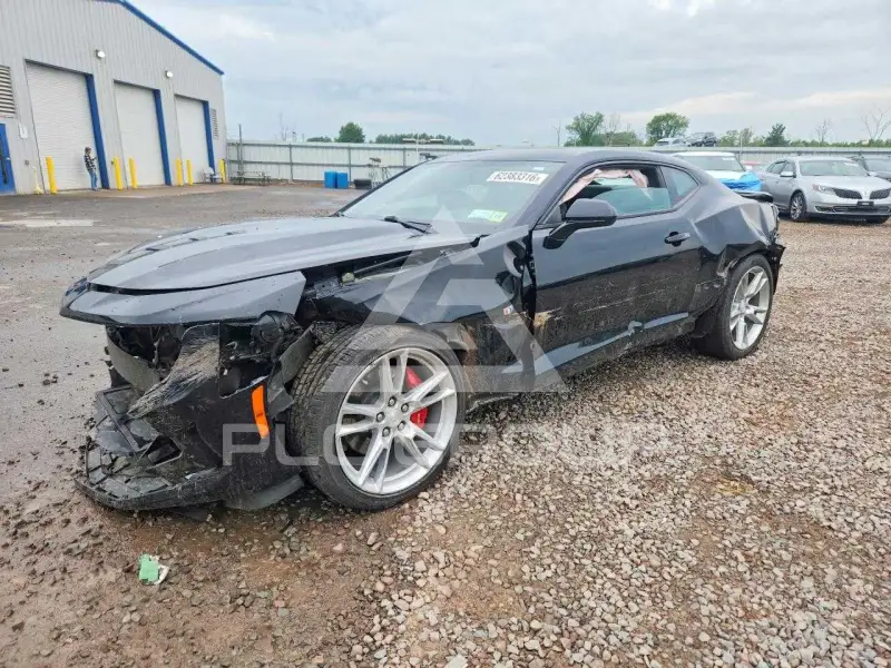 2021 Chevrolet Camaro photo