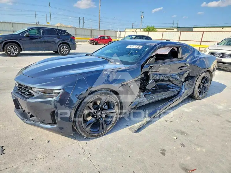 2021 Chevrolet Camaro photo