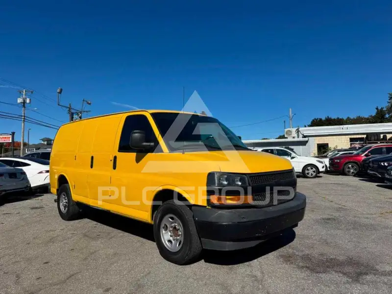 2021 Chevrolet Express фото