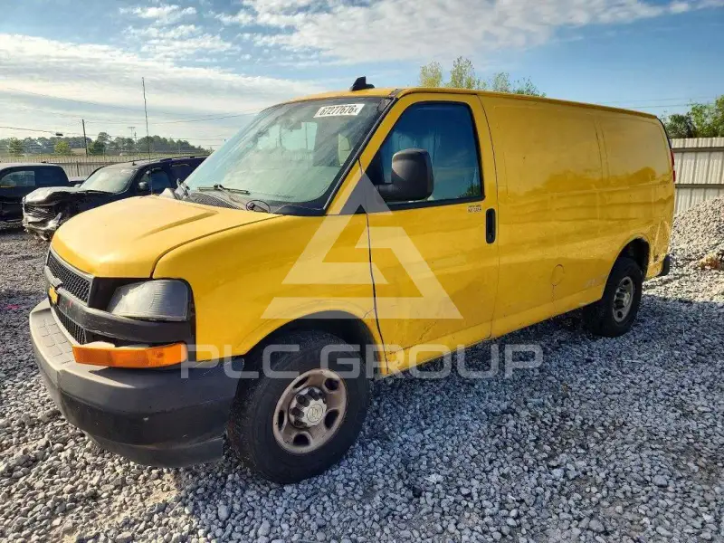 2021 Chevrolet Express photo