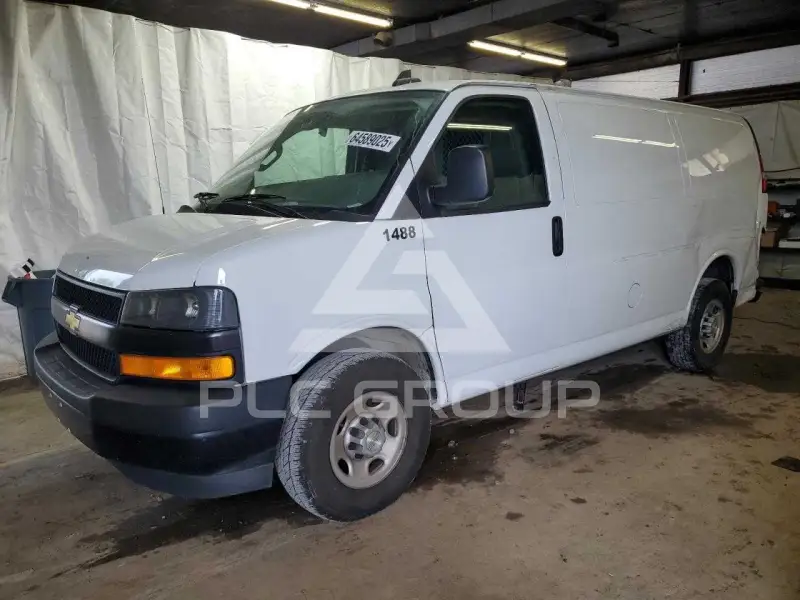 2021 Chevrolet Express photo