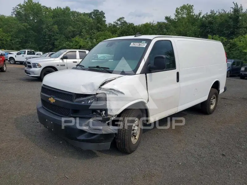 2021 Chevrolet Express фото