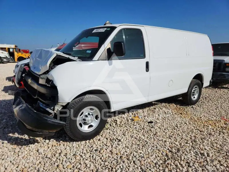 2021 Chevrolet Express photo