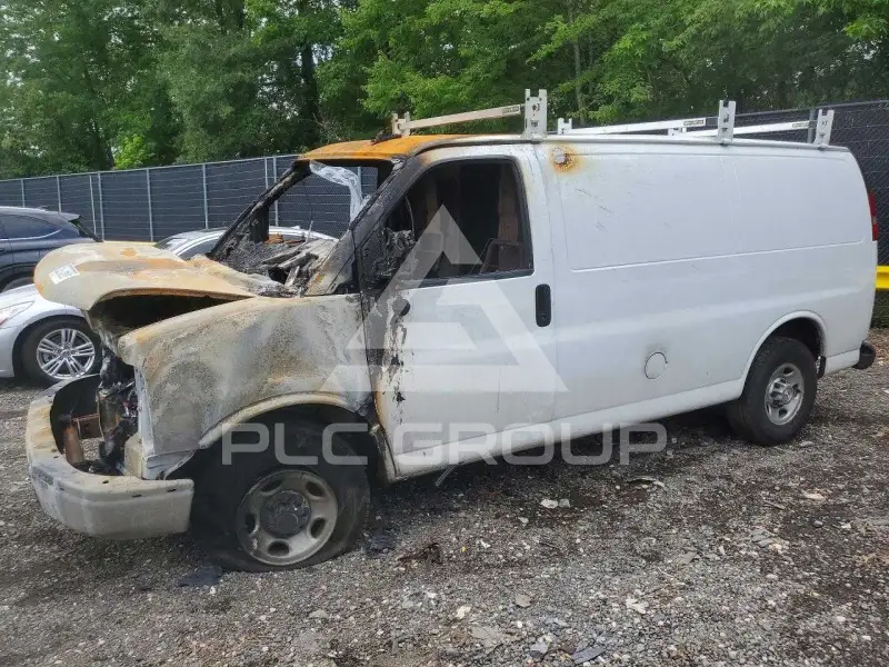 2021 Chevrolet Express фото