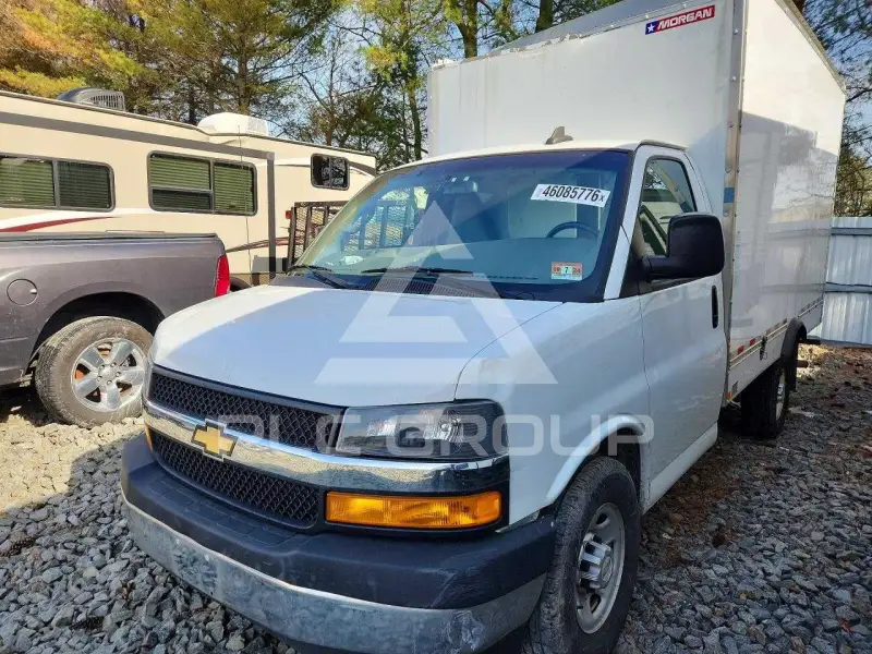 2021 Chevrolet Express фото