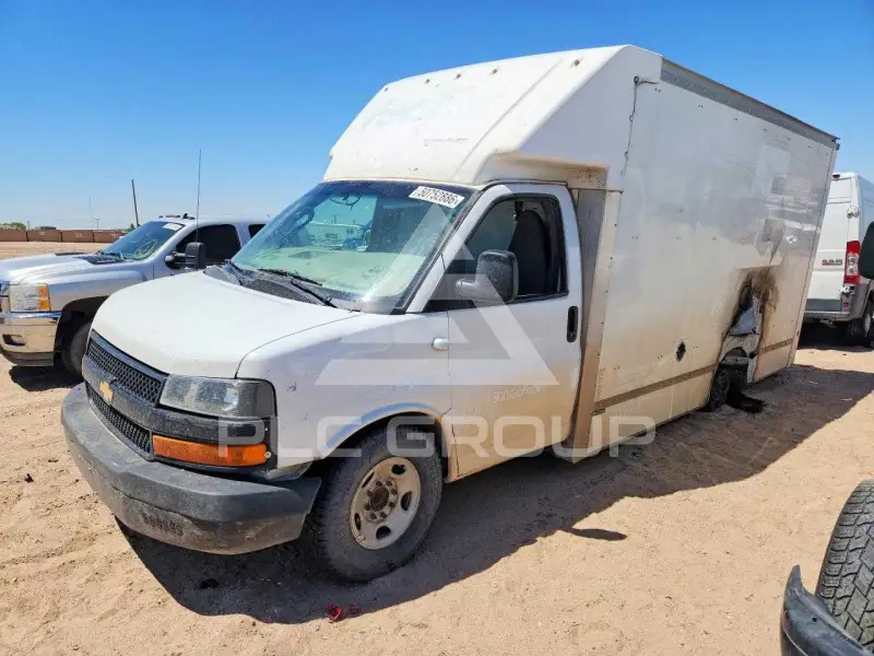 2021 Chevrolet Express фото