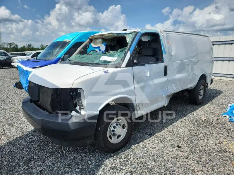 2021 Chevrolet Express фото