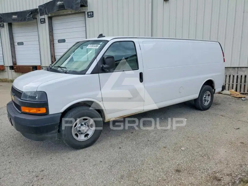 2021 Chevrolet Express фото