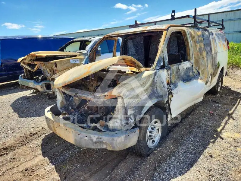 2021 Chevrolet Express photo