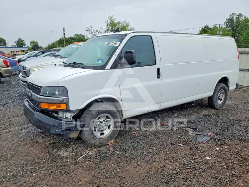 2021 Chevrolet Express photo