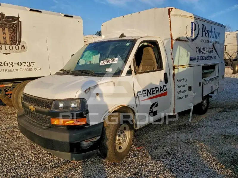 2021 Chevrolet Express фото
