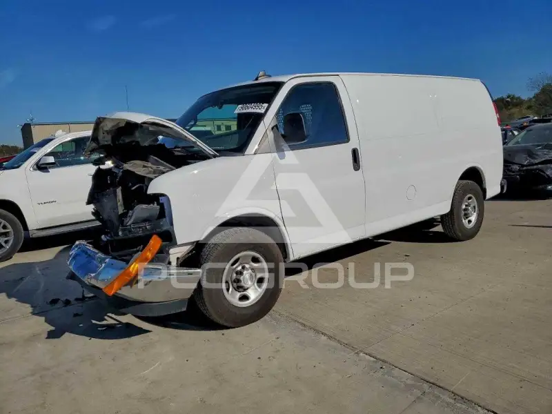 2021 Chevrolet Express фото