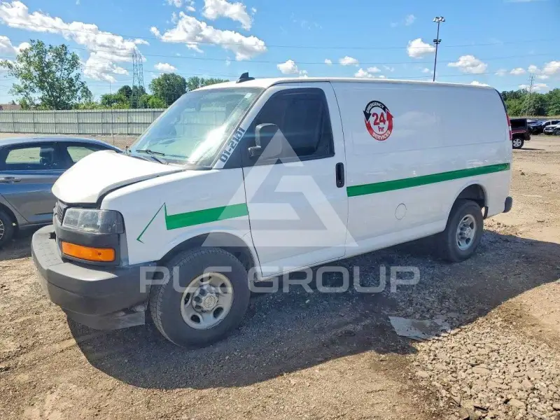 2021 Chevrolet Express фото