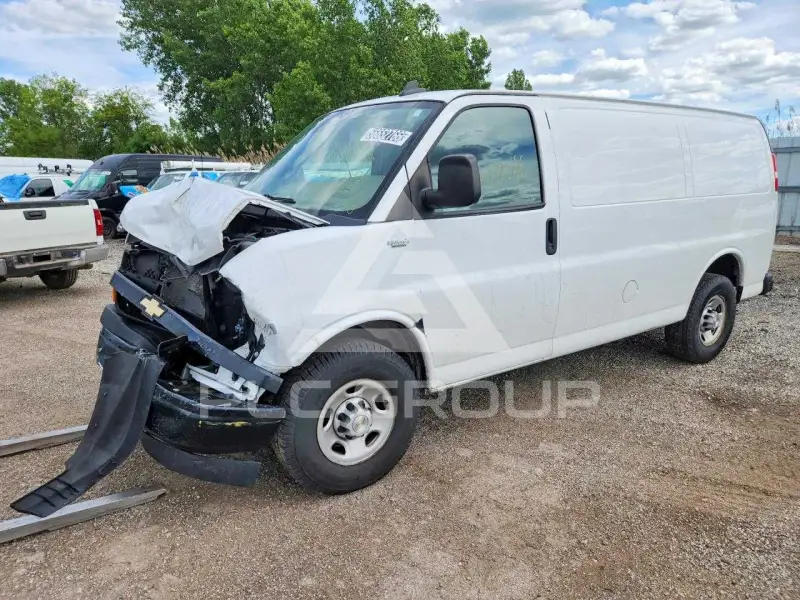 2021 Chevrolet Express фото