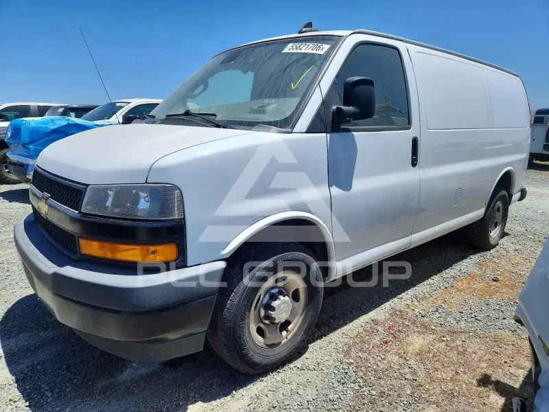 2021 Chevrolet Express фото