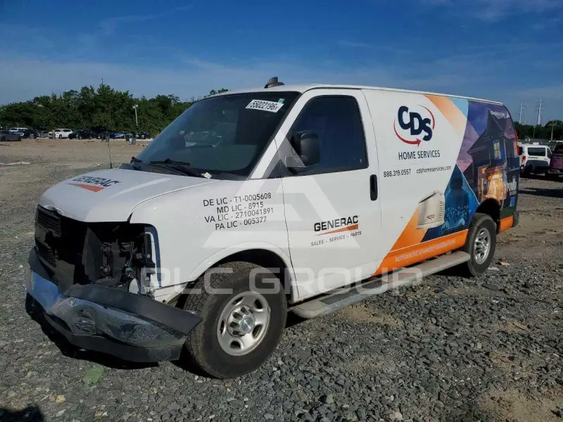 2021 Chevrolet Express photo