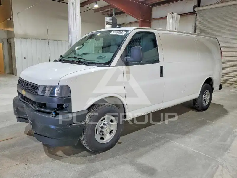 2021 Chevrolet Express photo