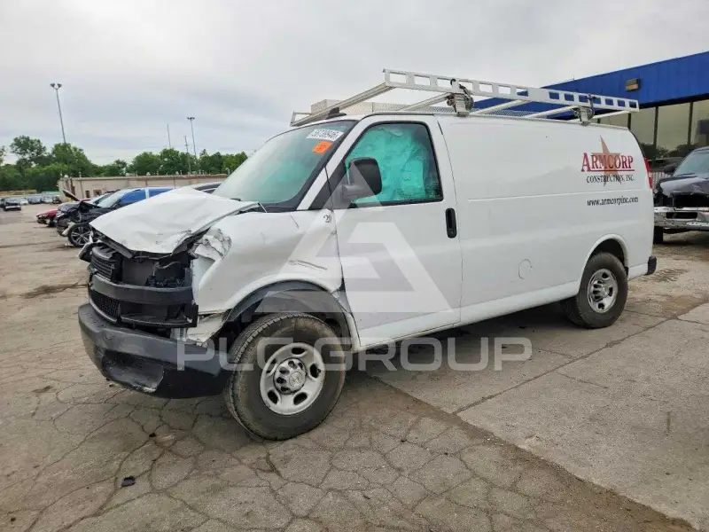 2021 Chevrolet Express фото