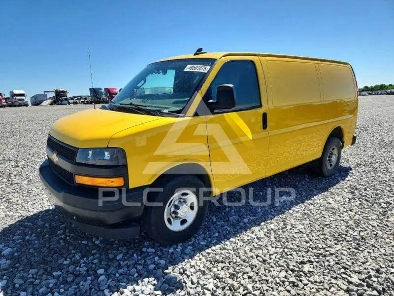 2021 Chevrolet Express photo
