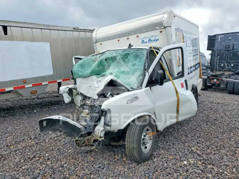 2021 Chevrolet Express photo