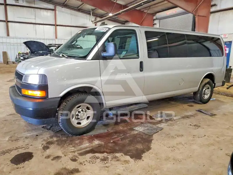 2021 Chevrolet Express фото
