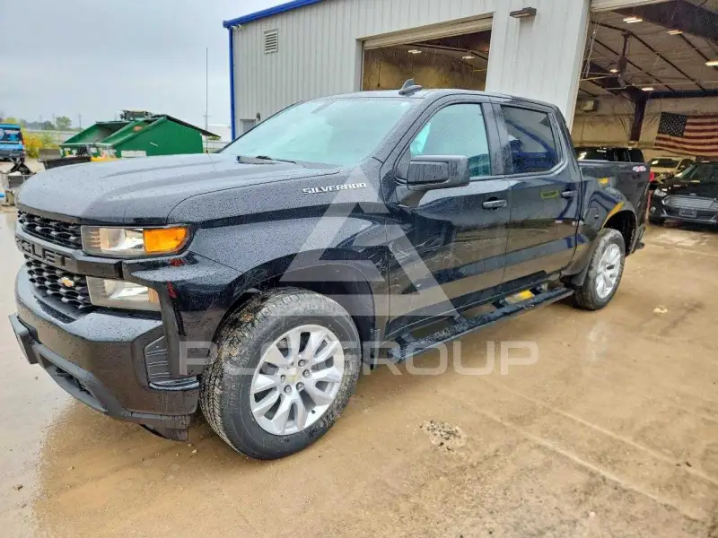 2021 Chevrolet Silverado photo