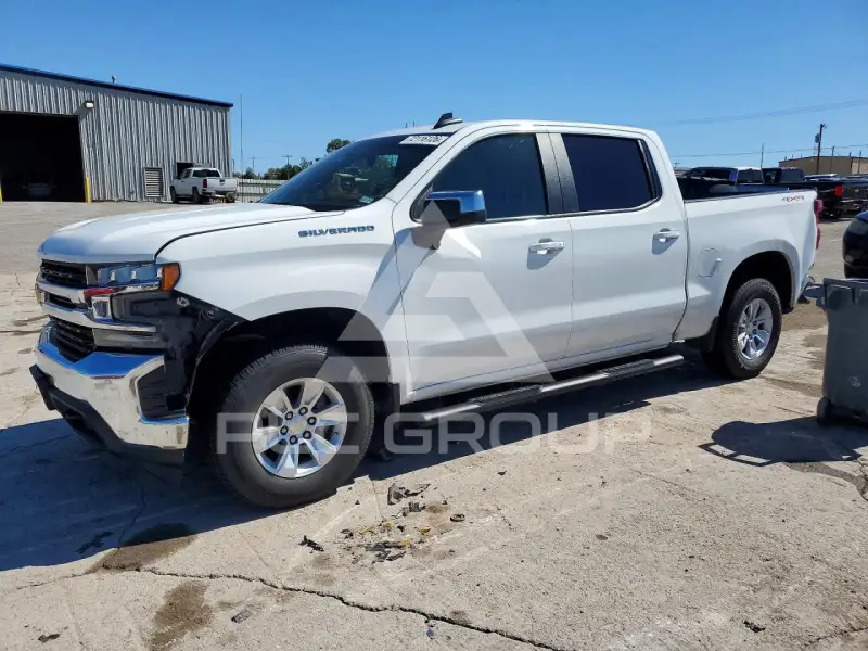 2021 Chevrolet Silverado photo