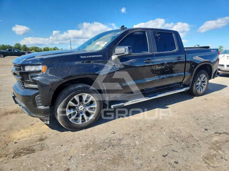 2021 Chevrolet Silverado photo