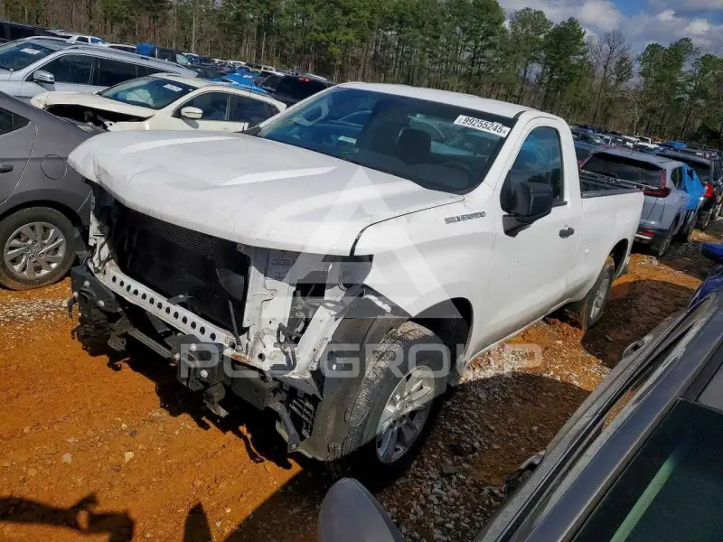 2021 Chevrolet Silverado photo