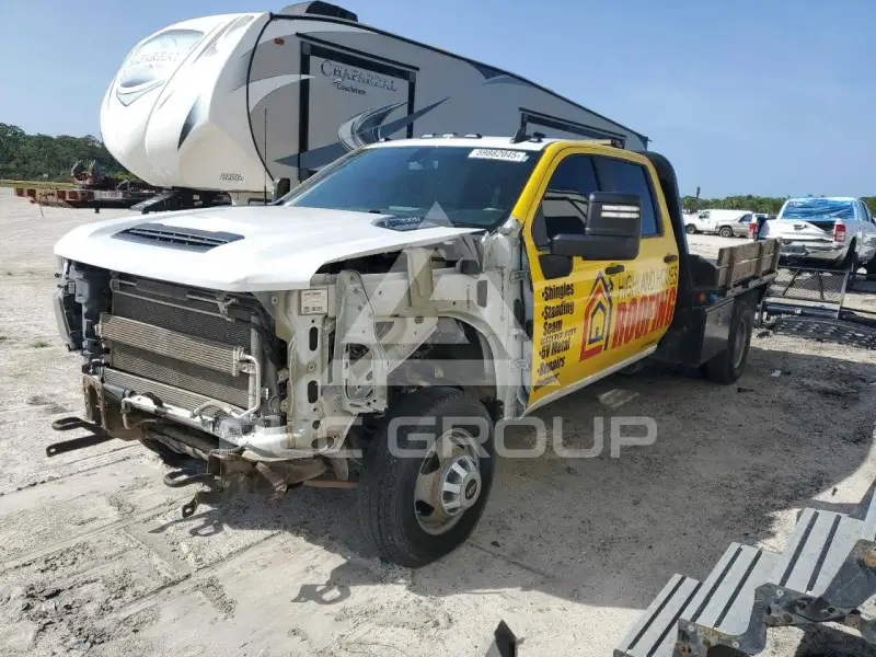 2021 Chevrolet Silverado photo