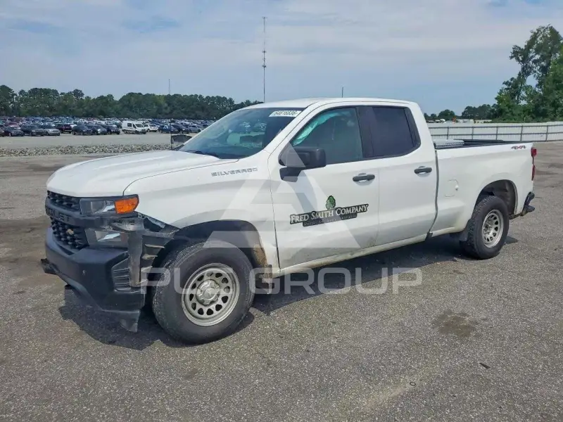 2021 Chevrolet Silverado photo