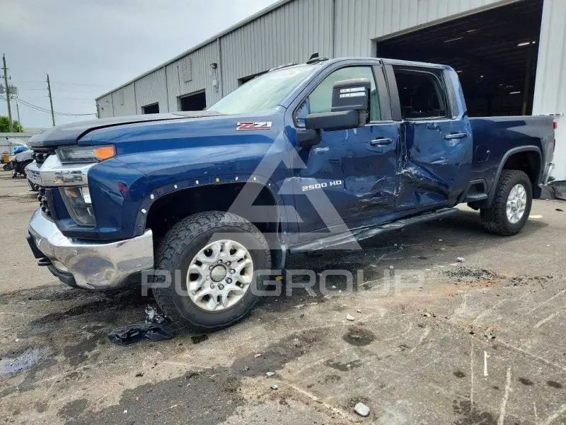 2021 Chevrolet Silverado photo