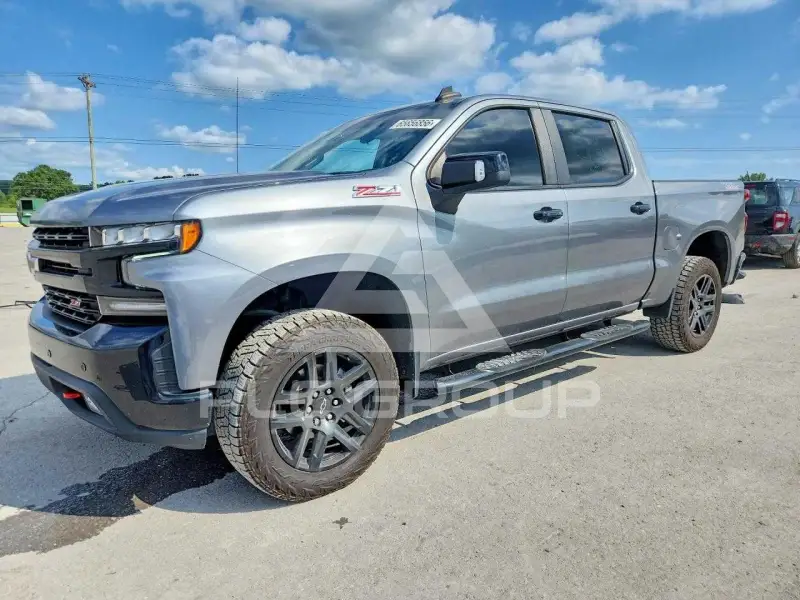 2021 Chevrolet Silverado photo