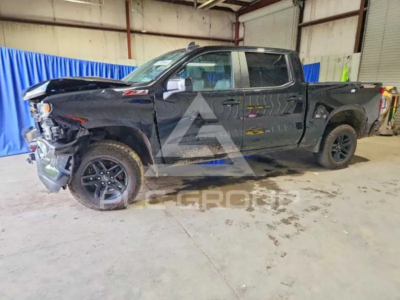 2021 Chevrolet Silverado photo