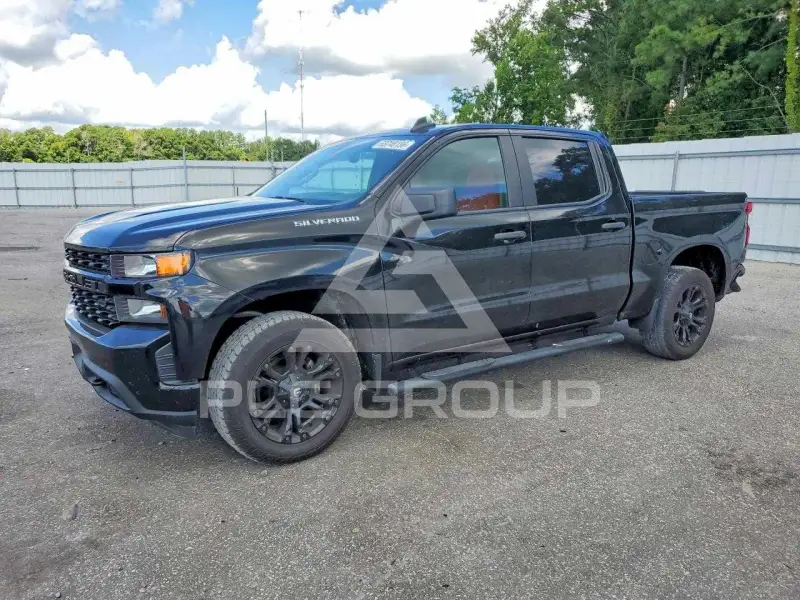 2021 Chevrolet Silverado photo