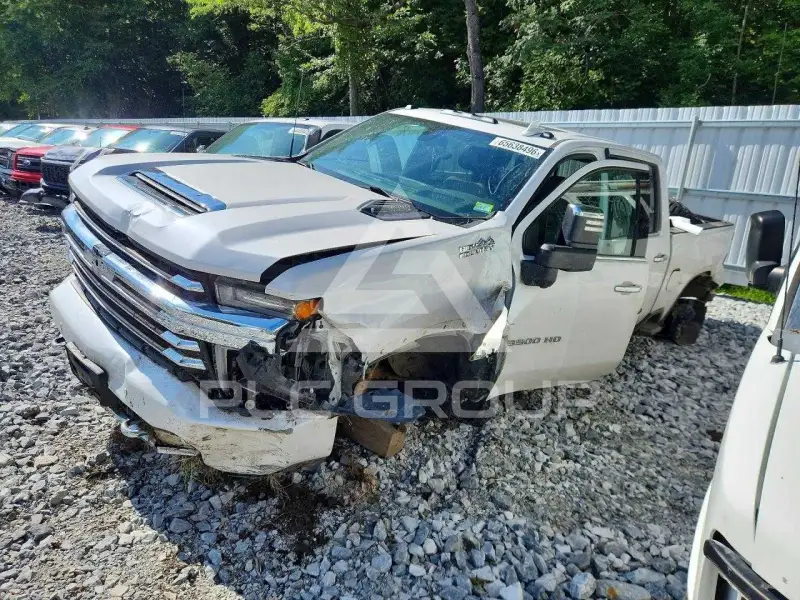 2021 Chevrolet Silverado photo