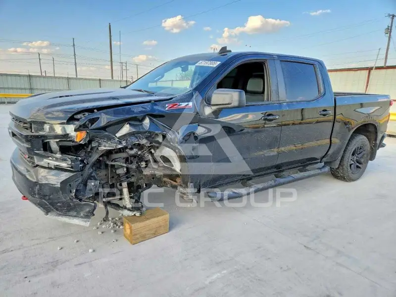 2021 Chevrolet Silverado photo