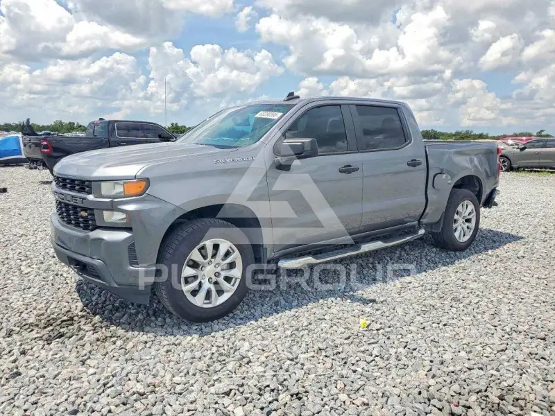 2021 Chevrolet Silverado photo
